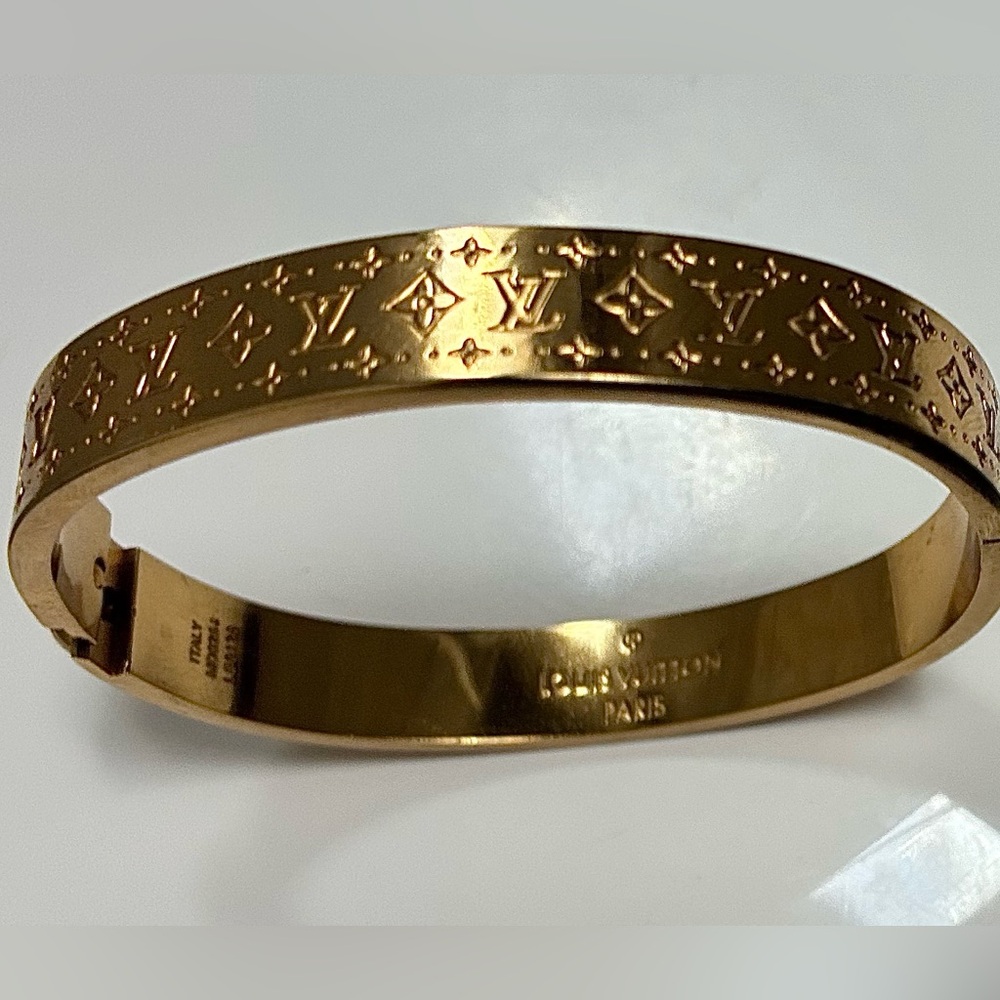 18kt GP Louis Vuitton Monogram (Style)Bangle Bracelet